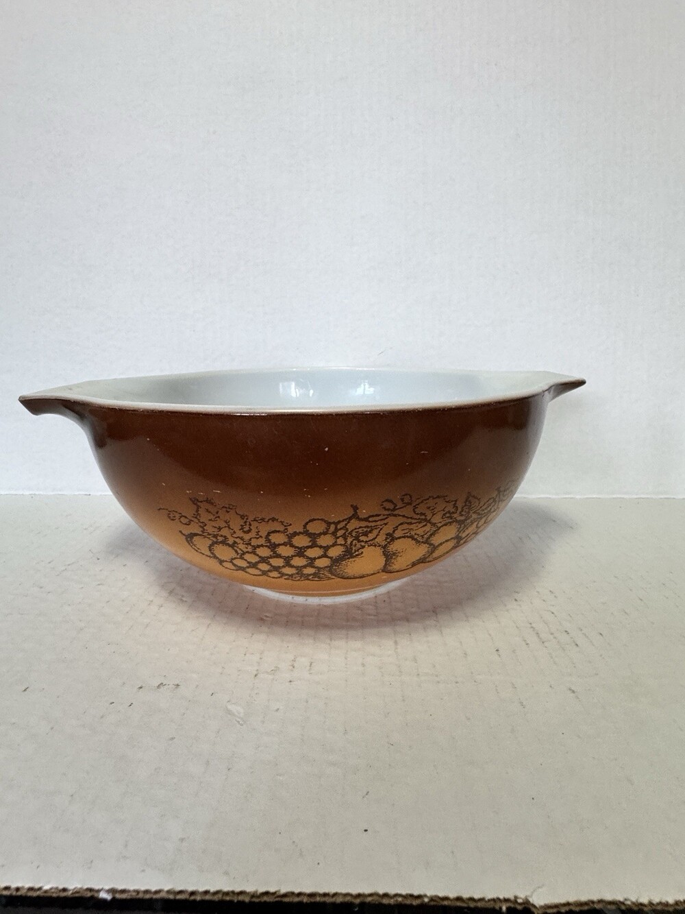 Vintage Pyrex Old Orchard Cinderella Mixing Bowl Brown Ombre Fruit Design